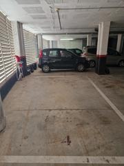 Aparcament cotxe a Carrer folch i torres 40