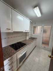 Appartamento in Carrer sant cristòfol 19. Piso soleado y céntrico en el corazón de la piera