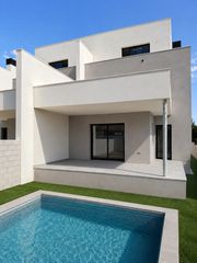 Chalet à Carrer de la serra de llaberia 8c. Obra nueva, acabada setiembre-octubre 2026. sólo quedan 2 chalet