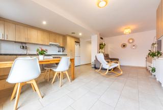 Penthouse  Carrer de la verge del camí. Céntirco y soleado  ático de 80m2 + solarium + 2wc +año 2009