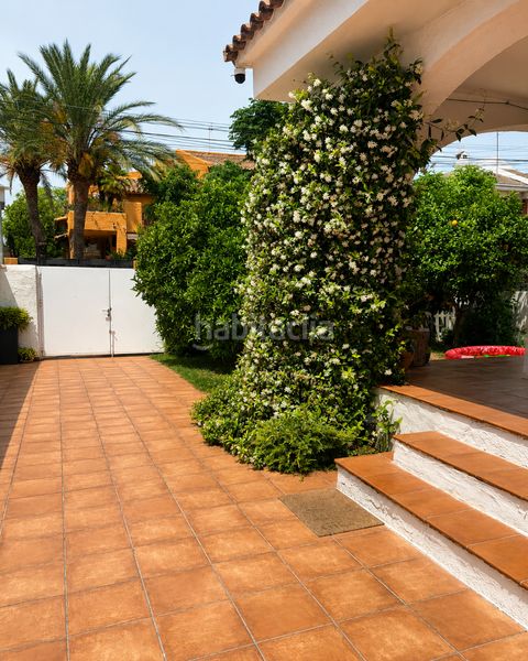 Foto 3ca481b2-6037-4717-b15d-364ee9938d98. Casa aparellada amb calefacció aparcament piscina a Cambrils