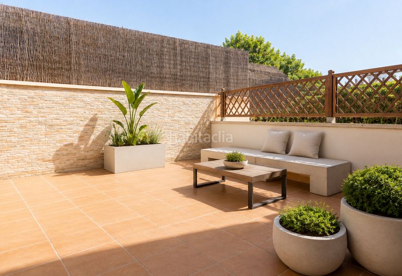 Foto 56fcff8d-53bc-4da1-9112-e651ef2017fb. Casa aparellada amb xemeneia calefacció aparcament piscina a Cambrils