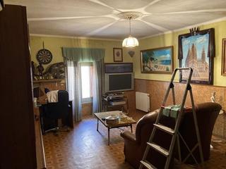 Masia a Caldes de Malavella. Casa de pueblo del año 1700 en venta en el casco antiguo de cald
