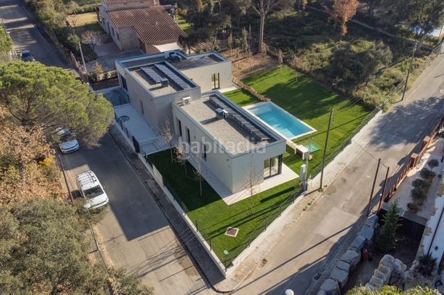 Foto d93397dc-bf5d-4497-b35b-7f71092db6ae. Casa amb calefacció aparcament piscina a Llagostera