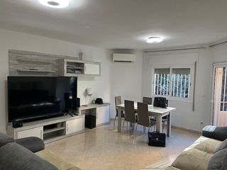 Etagenwohnung in Parc Bosc-Castell. Piso en venta en figueres