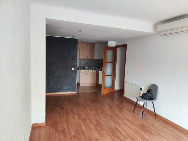 Foto 3d7a2c39-da53-4c6f-bb51-45c092224919. Pis a Llagostera