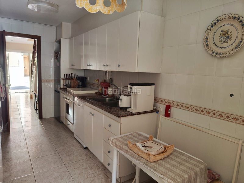 Foto 36da0a5e-6ae5-4d8c-b657-b83627176187. Casa adossada a Llagostera