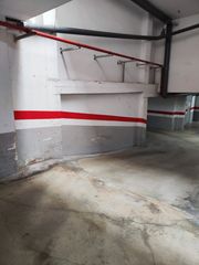 Aparcament cotxe a Llagostera