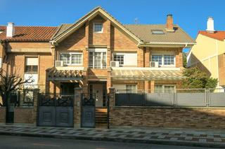 Xalet  Arcadio maría larraona. Vivienda unifamiliar en venta en mendebaldea.