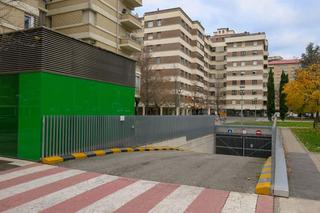 Aparcament cotxe en Calle iigo arista 20. Plaza de garaje y trastero