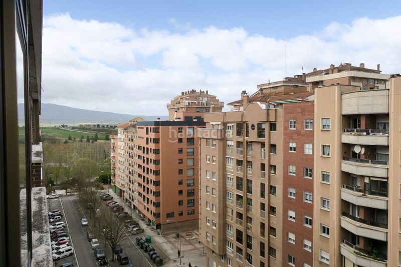 Foto 15a84c55-f405-4351-acf8-c3f9e998f6ea. Pis amb aparcament a Azpilañaga Pamplona / Iruña