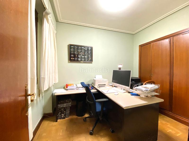 Foto e8a1e681-a6c7-492e-ac78-302db684f96c. Etagenwohnung mit heizung in Ensanche Vitoria - Gasteiz