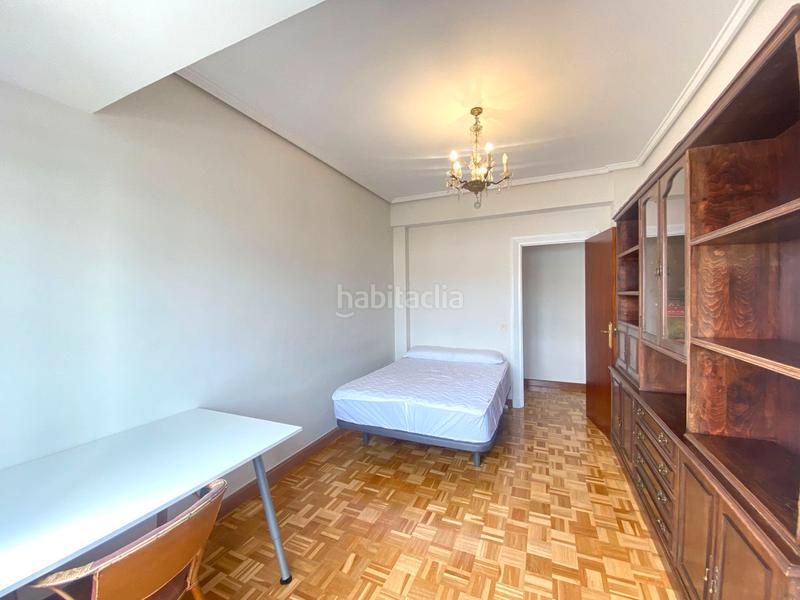 Foto f8b32b11-a50d-4e48-8963-df9eedeccc07. Piso en Lovaina Vitoria - Gasteiz
