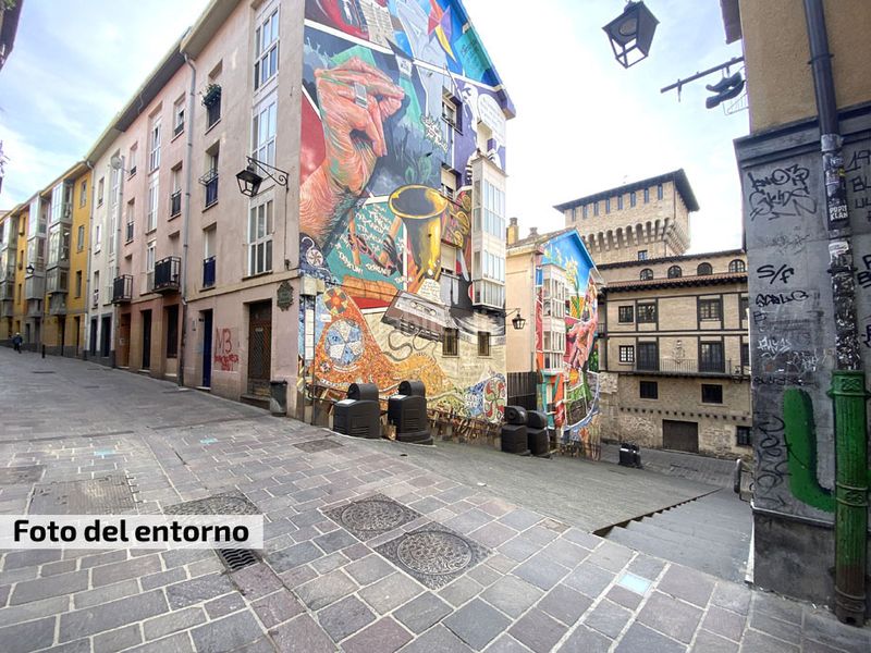 Foto 613b204f-7dcf-4309-b460-a01fcb61433f. Pis amb calefacció a Casco Viejo Vitoria - Gasteiz