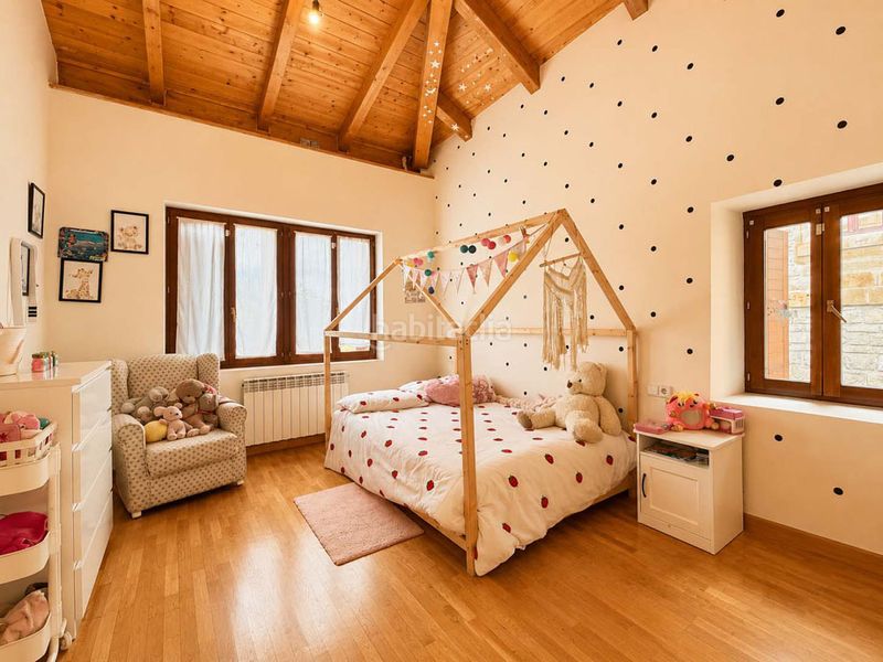 Foto cdffbb5a-1f0c-49fd-a2b8-43eb58c2294c. Casa amb calefacció a Abetxuko Vitoria - Gasteiz
