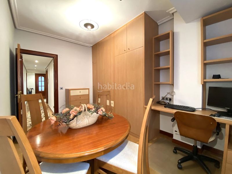 Foto f373d33b-73cc-4903-89b8-507be9367fbe. Pis amb calefacció aparcament a Casco Viejo Vitoria - Gasteiz