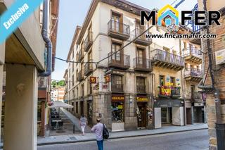 Flat in Calle fuente fresnedo 2. En pleno corazón de laredo