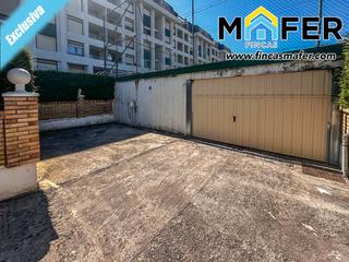 Aparcament cotxe a Avenida enrique mowinkel 84. Garaje en laredo