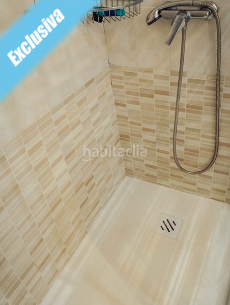 Foto 18b841f8-1587-4831-831d-91f84f03a697. Casa adossada amb calefacció a Carlos V Laredo