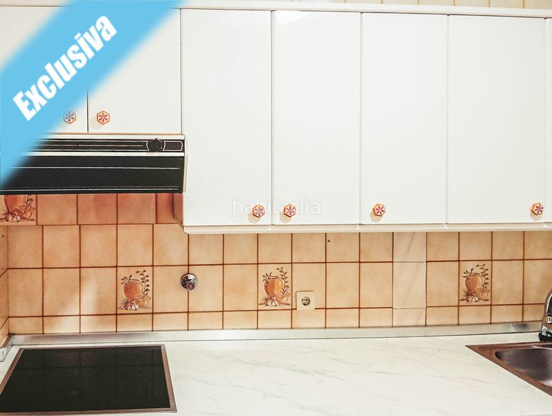 Foto dfe34773-79e5-411f-bd8b-72e53b5358e9. Casa adossada amb calefacció a Carlos V Laredo