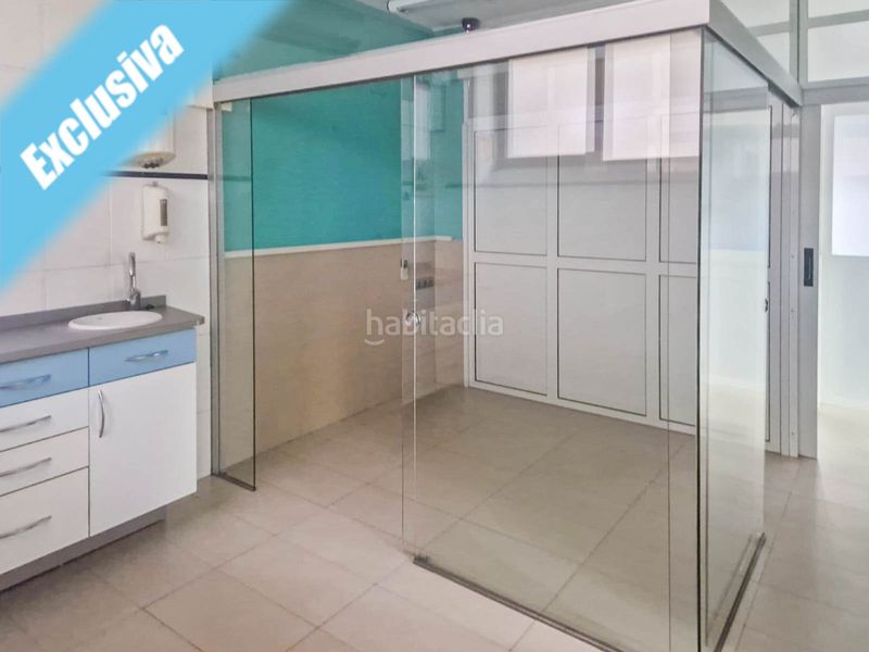 Foto 66ff6aa6-254a-45de-b06d-0f2d34bd48b2. Local comercial en calle el pelegrín 35 local en calle el pelegrín 35, en Laredo