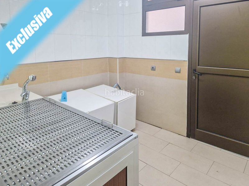 Foto 7db35132-b219-47d5-9965-e9f90c7ec578. Local comercial en calle el pelegrín 35 local en calle el pelegrín 35, en Laredo