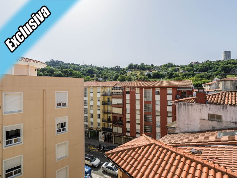 Foto 141d7ef8-d7ce-4cc7-a749-d24b19b03486. Dúplex a calle emperador 1 a Centro Laredo