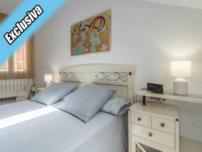 Foto 3d67c144-bbf4-4e00-aa73-7336aa5a8c8e. Dúplex a calle emperador 1 a Centro Laredo