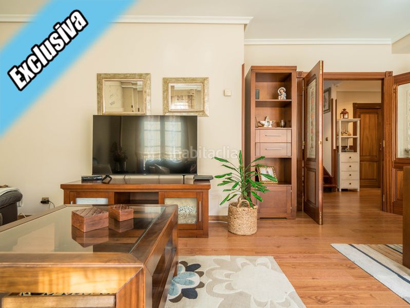 Foto 62dafd0d-09ef-46e3-a433-46619a3f86c9. Dúplex a calle emperador 1 a Centro Laredo