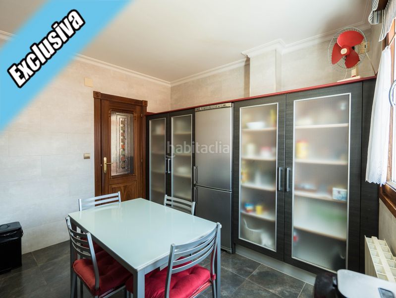 Foto d709054b-3677-4aa1-b6d8-27f42cac1911. Dúplex a calle emperador 1 a Centro Laredo