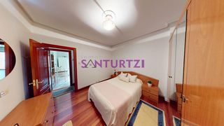 Flat in La Txitxarra - Murrieta - Parke Santurtzi. Una vivienda con ubicación privilegiada, buena distribución y po