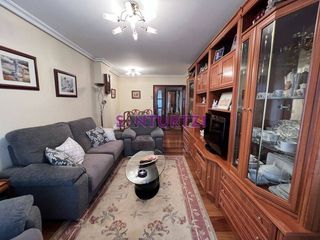 Pis a Kabiezes. Piso de dos habitaciones y dos baños en kabiezes