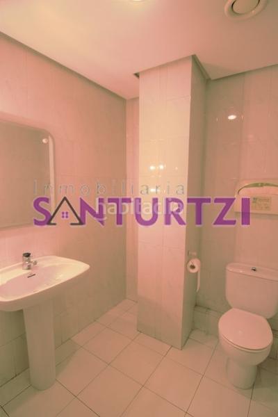 Foto 40bc2a79-2eca-4435-bb68-59b5acbafc97. Lloguer local comercial a Centro Santurtzi