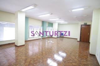 Location Local commercial à Larrea - San Juan de Dios - Peñota. Local en entreplanta en el centro de santurtzi