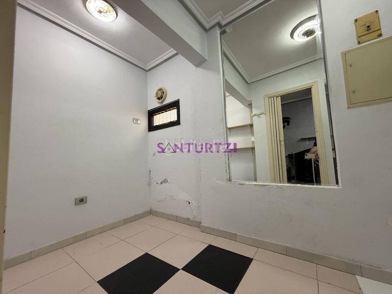 Foto fe31e766-8579-42ab-b3bf-f0bbdbe9fec9. Locale commerciale in Kabiezes Santurtzi