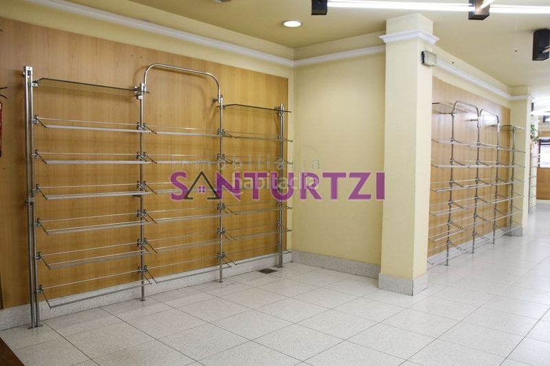 Foto e3f7933b-1bf9-41c4-8d2b-ce4c4f7c75cf. Local comercial a Mamariga Santurtzi
