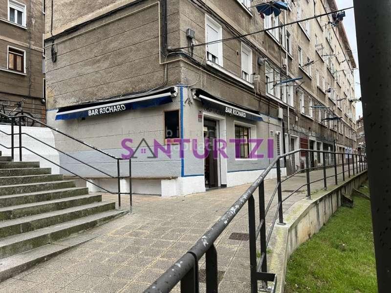 Foto 59a69ef5-9b5f-438a-b2c9-96507e2f4ce9. Local comercial bar en venta en el barrio san juan en Santurtzi