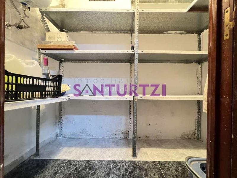 Foto 9a3e13e6-7ded-4abe-a06f-8a29890df18d. Local comercial bar en venta en el barrio san juan en Santurtzi