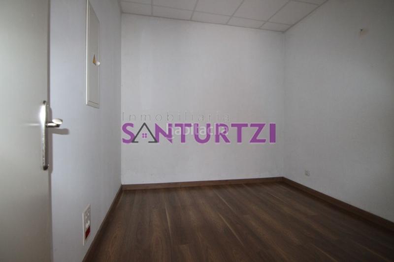 Foto b060c7e8-3e19-461f-94a4-c9496043524b. Affitto locale commerciale in la txitxarra - murrieta - parke Santurtzi Santurtzi