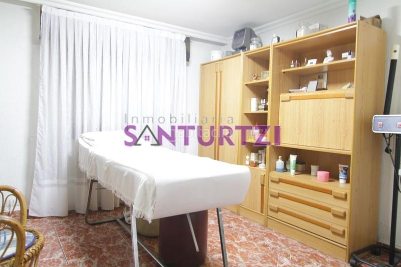 Foto fdb885a3-e197-4984-8168-288cde6e0433. Geschäftsraum in Centro Santurtzi
