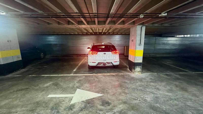 Foto 6c1a02e4-6645-46e4-9588-ef6c9a6023de. Autoparkplatz in Centro Santurtzi