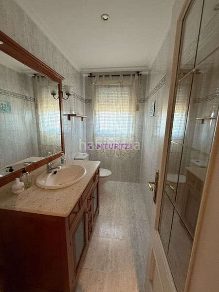 Foto 2eff1666-78a0-4552-acab-4c72357d70d9. Lloguer dúplex amb calefacció aparcament a Kabiezes Santurtzi