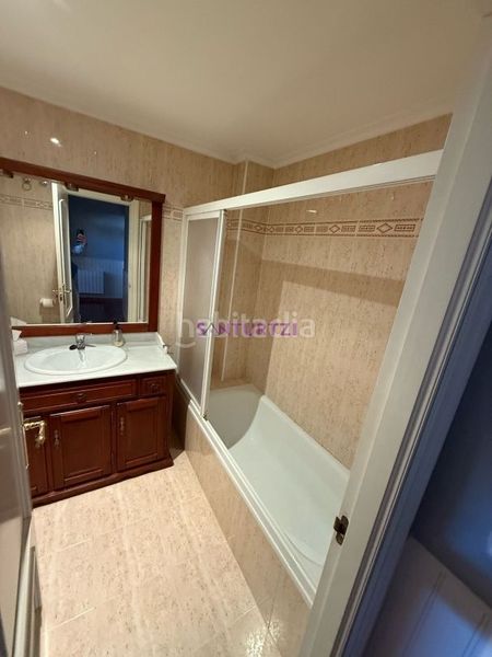 Foto 8ff601c5-d782-4dd1-b9bf-0a5e290fa01e. Lloguer dúplex amb calefacció aparcament a Kabiezes Santurtzi