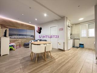 Appartement à Kabiezes. Vivienda de tres habitaciones y 2 baños junto al polideportivo d