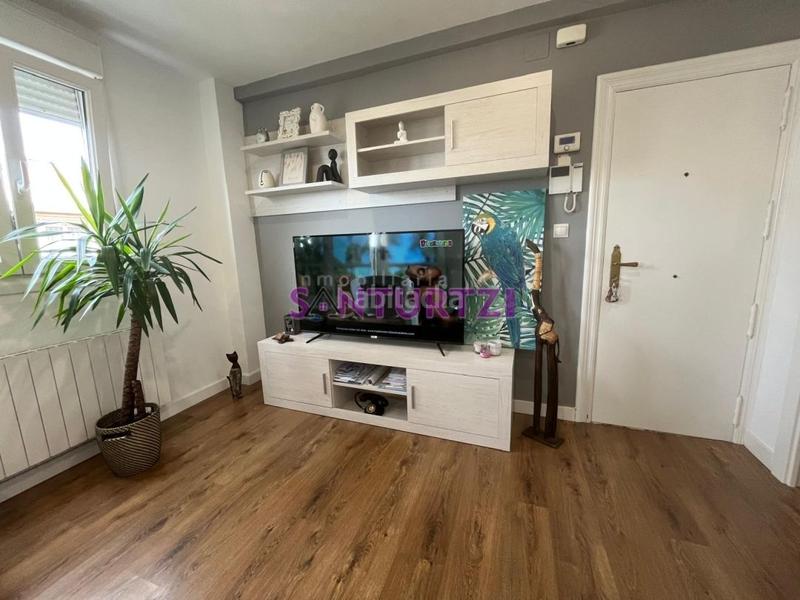 Foto abbae1b5-3d6b-4c32-bac7-4557044d69e9. Piso precioso apartamento reformado en el barrio sana juan en Santurtzi