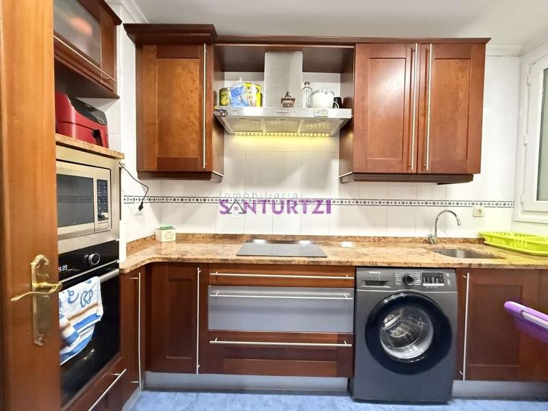 Foto fc139ced-e24a-4856-a603-fa105c997e3e. Appartamento con riscaldamento in Kabiezes Santurtzi