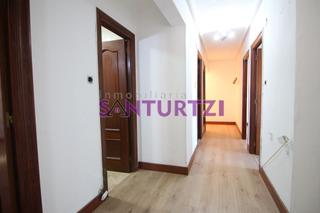 Pis a Kabiezes. Vivienda de cuatro dormitorios, exterior, luminosa, con buena or