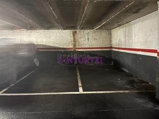 Aparcament cotxe a La Txitxarra - Murrieta - Parke Santurtzi. Garaje en venta en la txitxarra