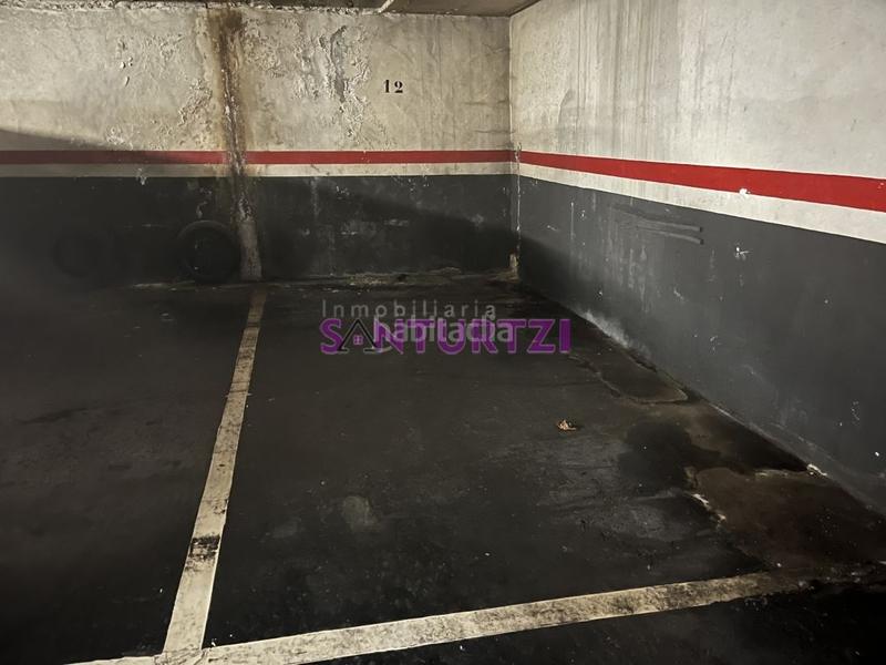 Foto a6210397-5fe0-4243-8677-5ec43881b7eb. Aparcament cotxe a la txitxarra - murrieta - parke Santurtzi Santurtzi