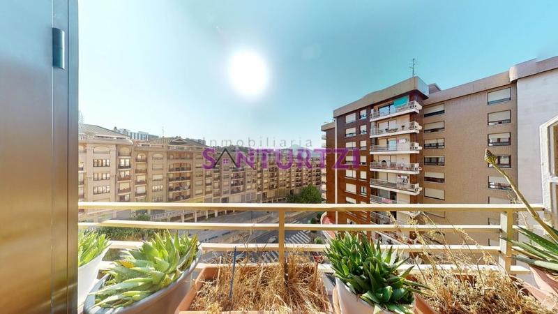 Foto 090d4780-d112-4ed4-83be-2c9cd2f2ee0e. Flat with heating parking in Centro Portugalete